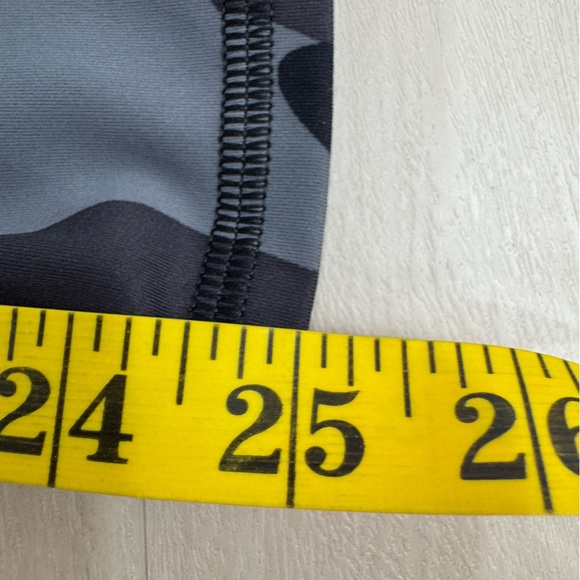 Athleta Camo Contender 7/8 Tight Legging Women's Small Black Gray - Picture 15 of 16